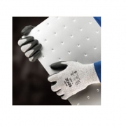 安思尔(Ansell）48-701钢丝编织PVC点塑防割手套